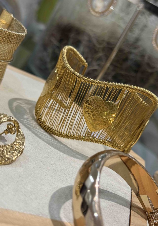 Pulsera Dorada Corazon